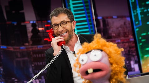 Argui&ntilde;ano habla con pablo motos por el tel&eacute;fono rojo