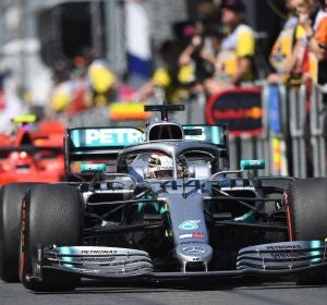 Lewis Hamilton sale al circuito de Albert Park Lewis Hamilton sale al circuito de Albert Park