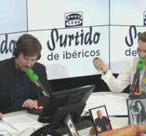 El señor bajito que siempre le da la razón a Iker Jiménez Latre El señor bajito que siempre le da la razón a Iker Jiménez Latre