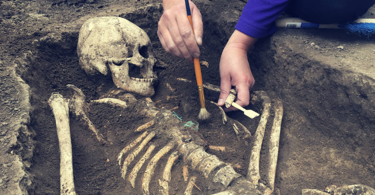Tertulia Zona Cero: Cráneos trepanados en España Tertulia Zona Cero: Cráneos trepanados en España