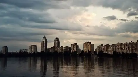 Imagen de archivo de Kiev, Ucrania kiev ucrania_643x397