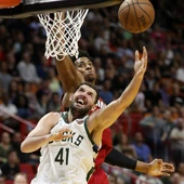 MIrotic, ante Whiteside MIrotic, ante Whiteside