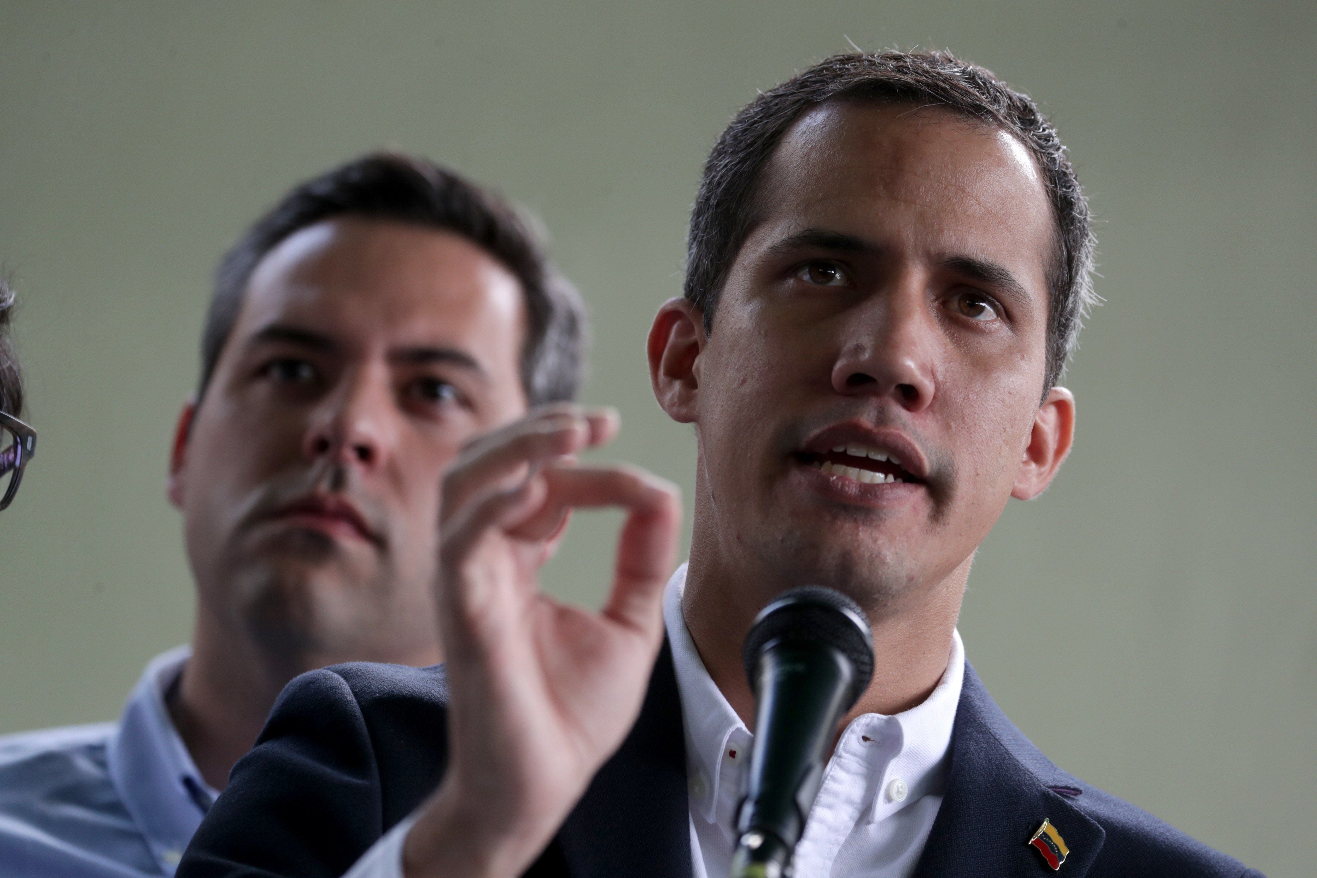 Guaidó asegura tener un plan para resolver la crisis eléctrica en Venezuela y acusa al Gobierno de Maduro de "terrorismo de Estado" Guaidó asegura tener un plan para resolver la crisis eléctrica en Venezuela y acusa al Gobierno de Maduro de "terrorismo de Estado"