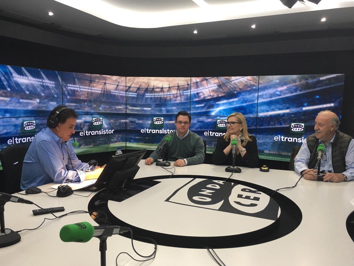 La familia Del Bosque: "Álvaro es un chaval más, está integrado laboralmente y socialmente" La familia Del Bosque: "Álvaro es un chaval más, está integrado laboralmente y socialmente"