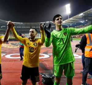 Hazard y Courtois tras un partido de Bélgica Hazard y Courtois tras un partido de Bélgica