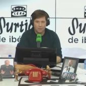 Latre se convierte en Julio Iglesias para celebrar el día del padre