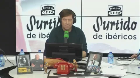 Latre se convierte en Julio Iglesias para celebrar el d&iacute;a del padre
