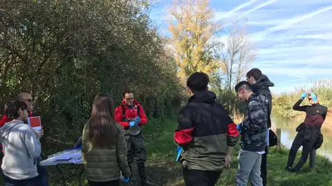 Voluntarios participando en las sesiones que se han organizado. CRUZ ROJA AGUA