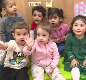 Niños de una guardería por horas Niños de una guardería por horas