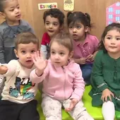 Niños de una guardería por horas Niños de una guardería por horas