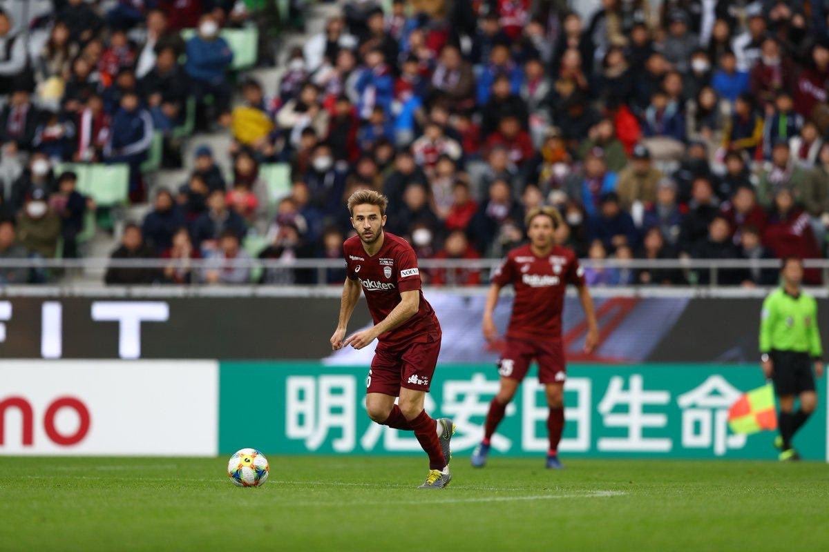 Sergi Samper: "Si el Barça gana el triplete me sentiré parte de ello, como jugador y aficionado" Sergi Samper: "Si el Barça gana el triplete me sentiré parte de ello, como jugador y aficionado"