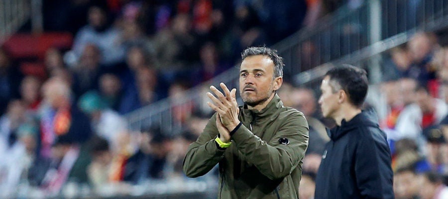 Luis Enrique aplaude una acción en un partido Luis Enrique aplaude una acción en un partido