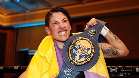Miriam 'La Reina' Guti&eacute;rrez, con el cintur&oacute;n de campeona de Europa del peso ligero