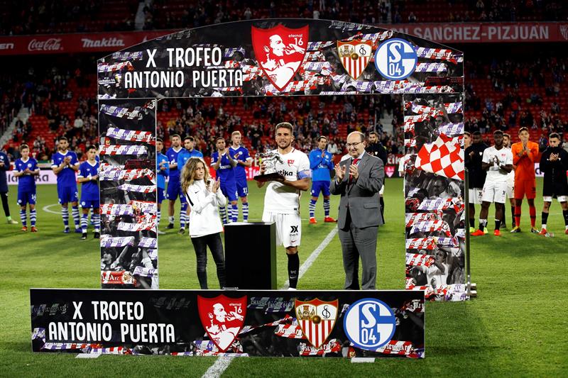 Sevilla-Cádiz: vuelve el Trofeo Antonio Puerta al Sánchez-Pizjuán Sevilla-Cádiz: vuelve el Trofeo Antonio Puerta al Sánchez-Pizjuán