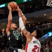 Giannis Antetokounmpo, en acción ante Miami Heat Giannis Antetokounmpo, en acción ante Miami Heat