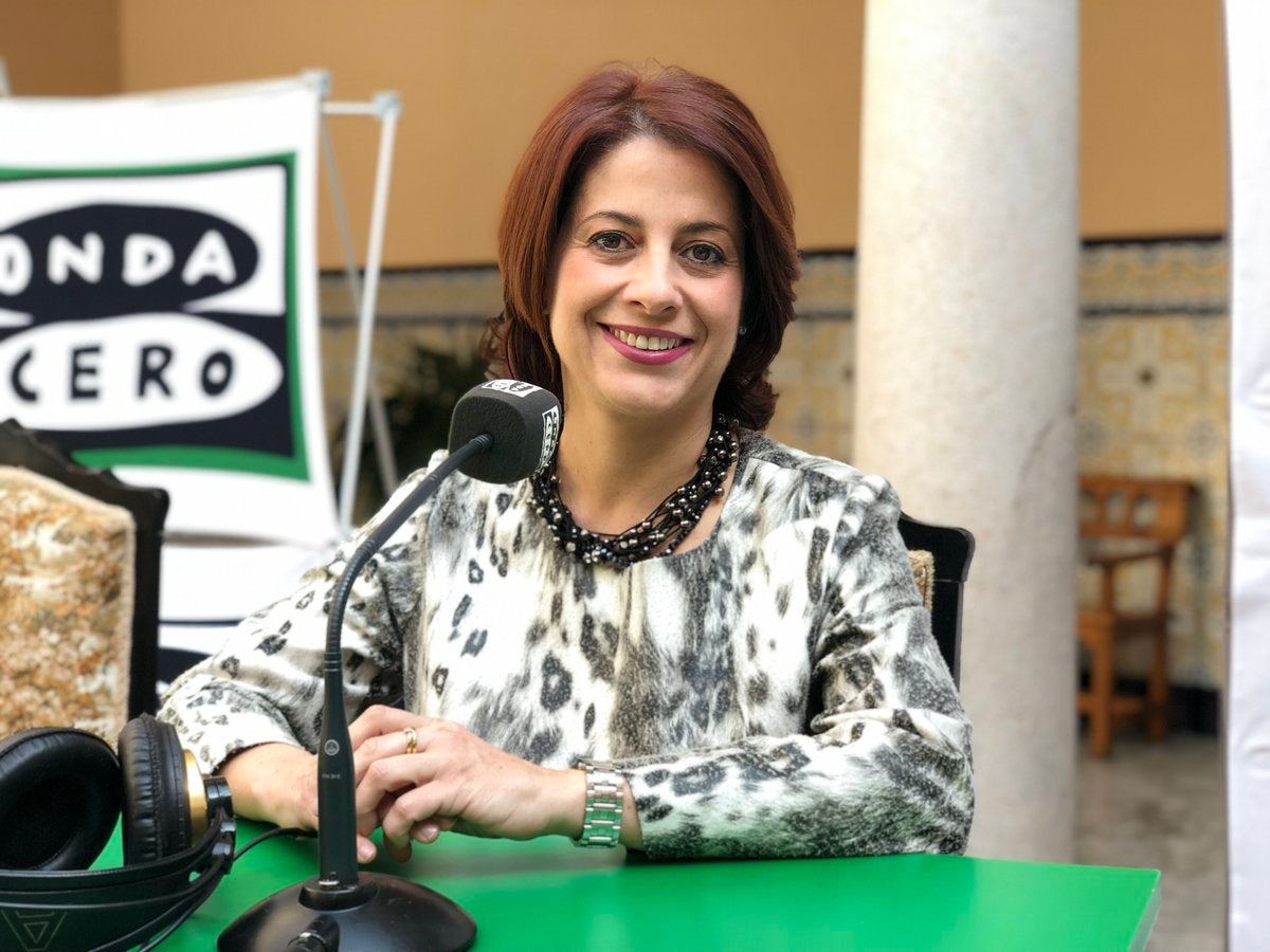 Emma Buj detalla el plan de ayudas a los autónomos Emma Buj detalla el plan de ayudas a los autónomos