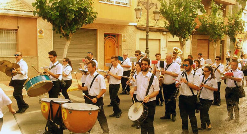 Seis bandas de música toman Elche en un concierto homenaje al primer año de Bien de Interés Cultural de las sociedades musicales Seis bandas de música toman Elche en un concierto homenaje al primer año de Bien de Interés Cultural de las sociedades musicales