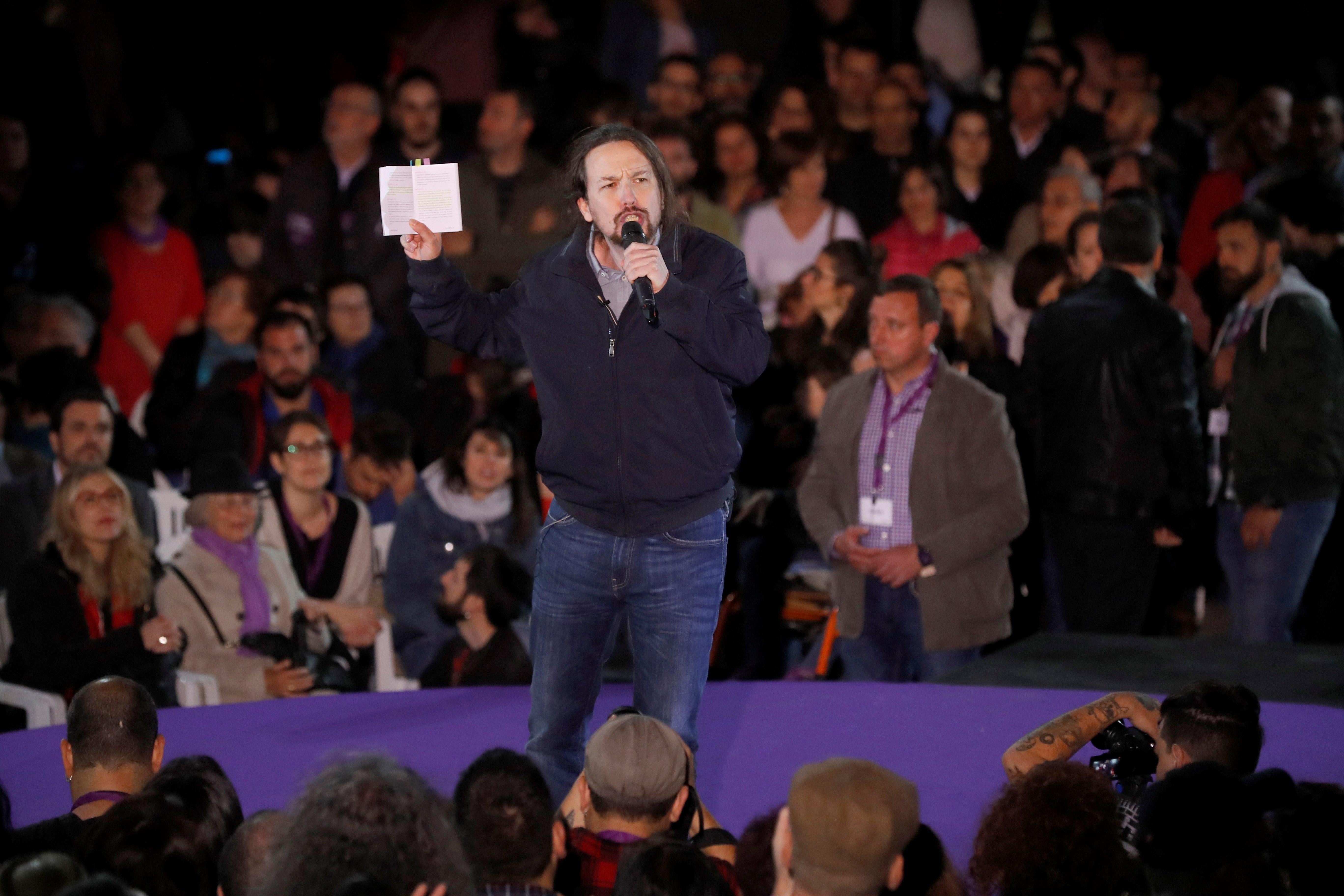 Las preguntas de Amón: "¿No os parece que el regreso mesiánico de Iglesias incurre en la misma razón por la que Podemos se ha hundido?" Las preguntas de Amón: "¿No os parece que el regreso mesiánico de Iglesias incurre en la misma razón por la que Podemos se ha hundido?"