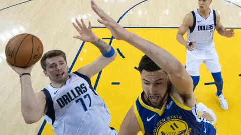 Luka Doncic, en acción ante los Warriors Luka Doncic, en acción ante los Warriors