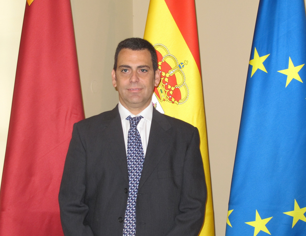 Nueve documentos desmienten a Diez de Revenga y prueban que no se abstuvo en la tramitación de los expedientes de los puertos que recurrieron a su empresa AZENTIA para lograr que el Consejo de Gobierno prorrogue las concesiones. Nueve documentos desmienten a Diez de Revenga y prueban que no se abstuvo en la tramitación de los expedientes de los puertos que recurrieron a su empresa AZENTIA para lograr que el Consejo de Gobierno prorrogue las concesiones.