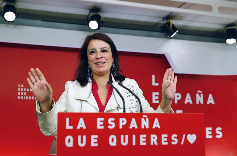 Lastra matiza las palabras de Ábalos sobre pactar con Ciudadanos: "Nosotros queremos pactar con los ciudadanos" Lastra matiza las palabras de Ábalos sobre pactar con Ciudadanos: "Nosotros queremos pactar con los ciudadanos"