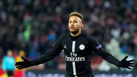 Neymar celebra un gol con el PSG Neymar celebra un gol con el PSG