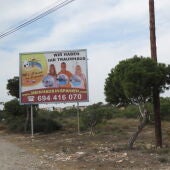 Vallas publicitarias en la Sierra del Molar