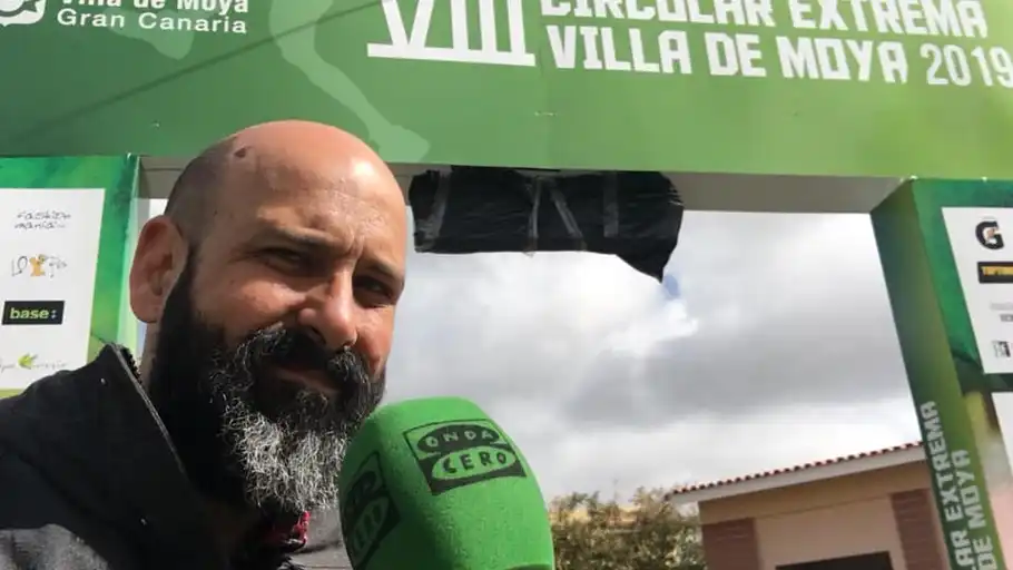 Sergio Miró emitiendo desde Moya Sergio Miró emitiendo desde Moya