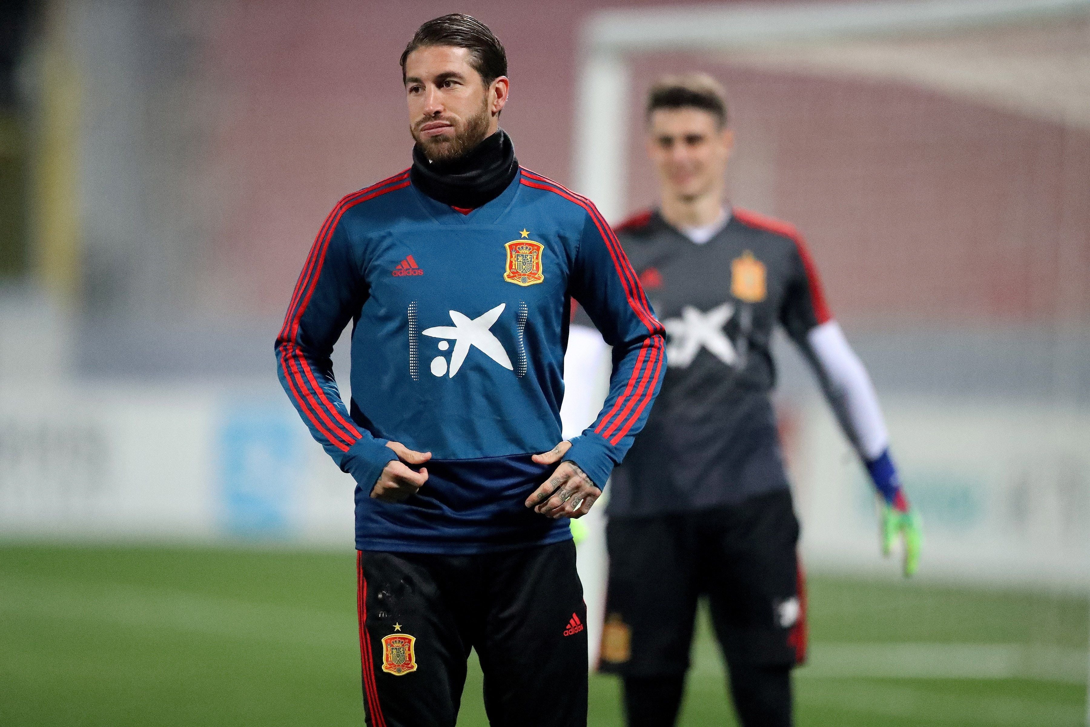 El mensaje de ánimo de Sergio Ramos a Luis Enrique: "Esperamos que todo salga lo mejor posible, la familia es sagrada" El mensaje de ánimo de Sergio Ramos a Luis Enrique: "Esperamos que todo salga lo mejor posible, la familia es sagrada"