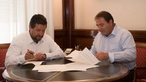 La Diputación se alía con FEDETCAS para impulsar el desarrollo y la dinamización del medio rural de la provincia. La Diputación se alía con FEDETCAS para impulsar el desarrollo y la dinamización del medio rural de la provincia.