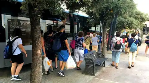 El Consell refuerza el bus desde Almassora a la UJI. El Consell refuerza el bus desde Almassora a la UJI.