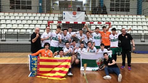Angel Mora entrenador del juvenil masculino del Club Balonmano Elche