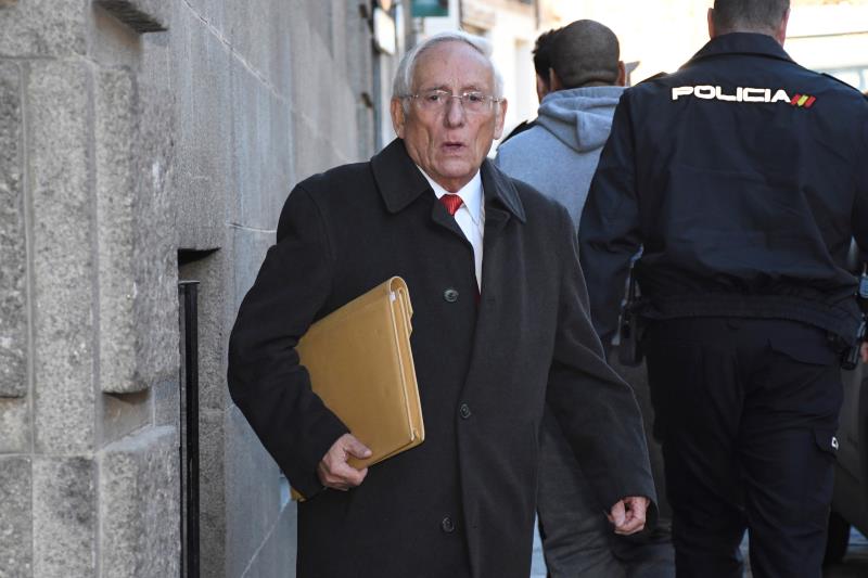 Absueltos todos los exdirectivos de Caja Segovia que cobraron prejubilaciones millonarias Absueltos todos los exdirectivos de Caja Segovia que cobraron prejubilaciones millonarias