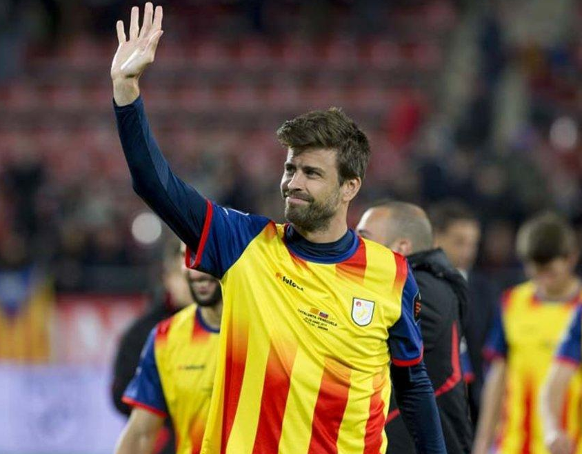 Gerard Piqué: "Dejé la Selección porque quería ir a tomar el sol, jugar con Cataluña sólo requiere venir un día" Gerard Piqué: "Dejé la Selección porque quería ir a tomar el sol, jugar con Cataluña sólo requiere venir un día"