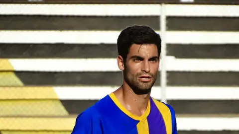 Álex Piache, defensa y entrenador en la Liga de Malta. Álex Piache, defensa y entrenador en la Liga de Malta.