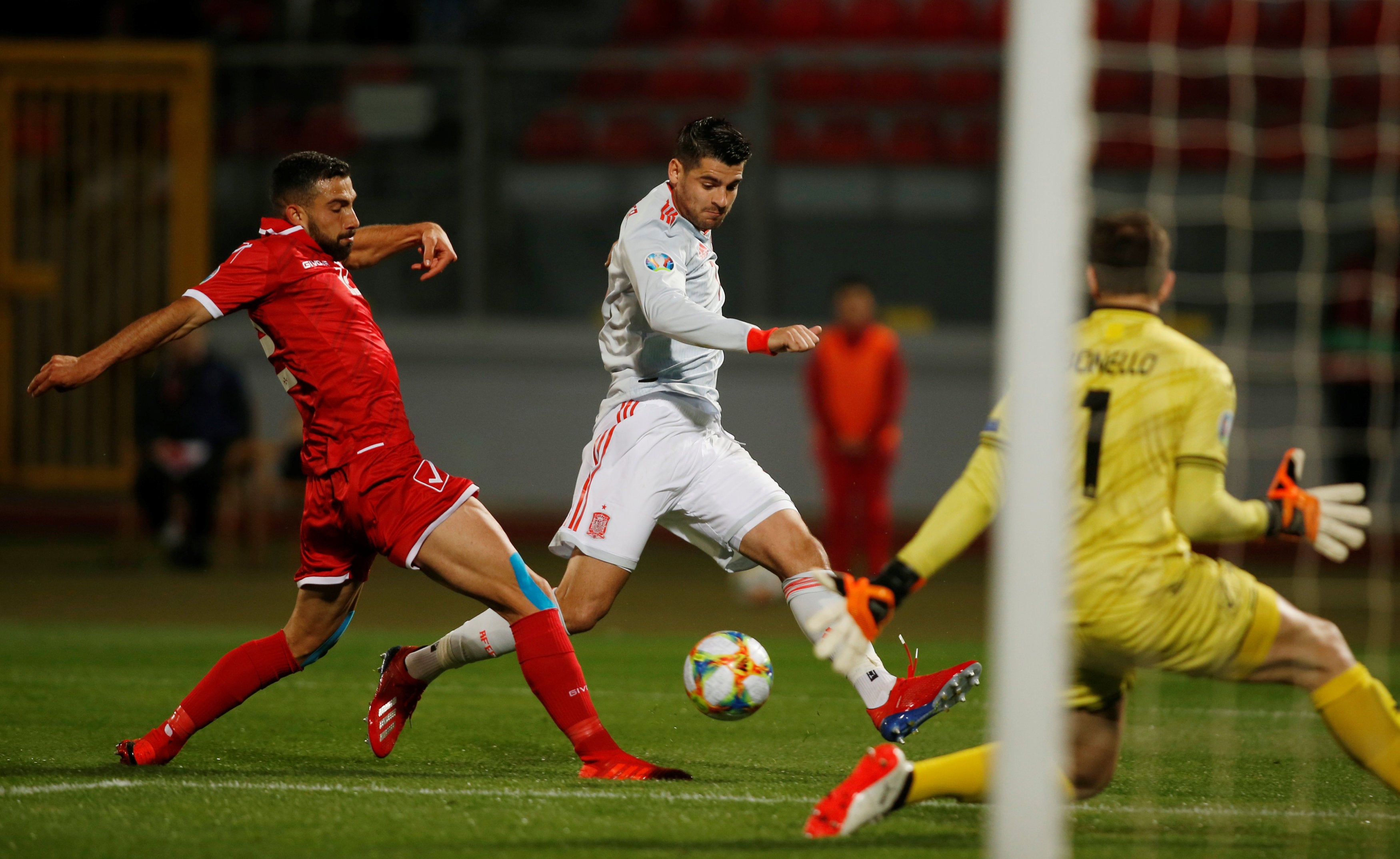 Álvaro Morata: "Soy un jugador muy observado, muy vigilado y sé que hay mucha gente esperando que falle para opinar" Álvaro Morata: "Soy un jugador muy observado, muy vigilado y sé que hay mucha gente esperando que falle para opinar"