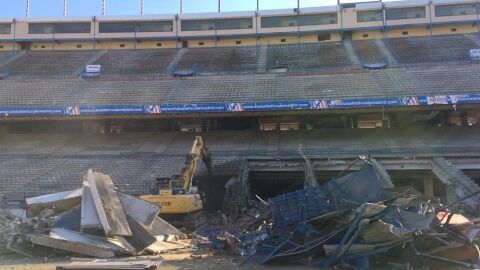 Las labores de demolici&oacute;n del Vicente Calder&oacute;n