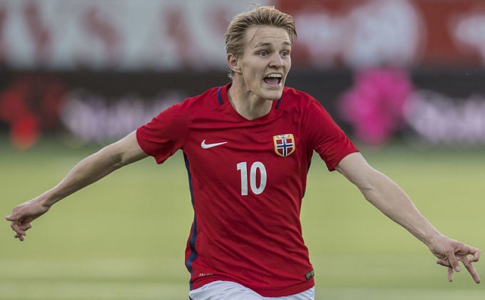 Sergio Santomé: "El Ajax sería una muy buena opción para Odegaard" Sergio Santomé: "El Ajax sería una muy buena opción para Odegaard"