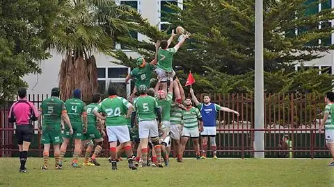 El equipo sénior masculino del Elche Club Rugby Unión en un partido. RUGBY