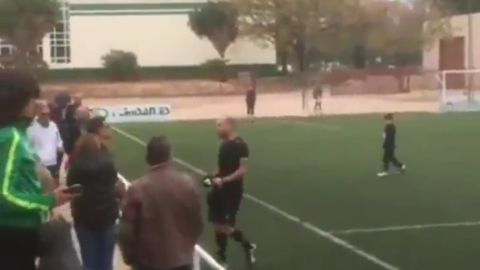 Un &aacute;rbitro se encara con un padre tras un partido de infantiles