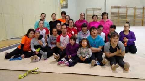 GIMNASIA R&Iacute;TMICA PARA PERSONAS CON DISCAPACIDAD INTELECTUAL