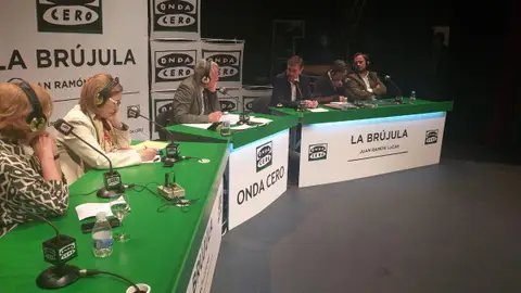 La brújula en el Teatro Juan Bravo de Segovia La brújula en el Teatro Juan Bravo de Segovia