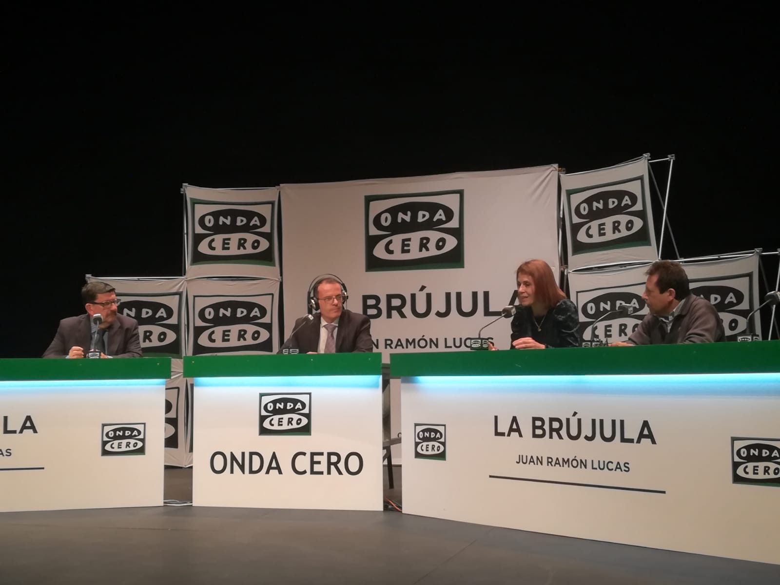 Aquí en la Onda Castilla y León en Directo desde Segovia. Aquí en la Onda Castilla y León en Directo desde Segovia.