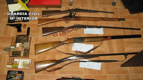 Armas incautadas por la Guardia Civil de Ciudad Real Armas incautadas por la Guardia Civil de Ciudad Real