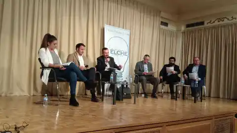 Debate entre candidatos a la Alcaldía de Elche de la plataforma Elche Piensa Debate entre candidatos a la Alcaldía de Elche de la plataforma Elche Piensa