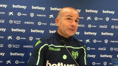 Paco López en rueda de prensa Paco López en rueda de prensa