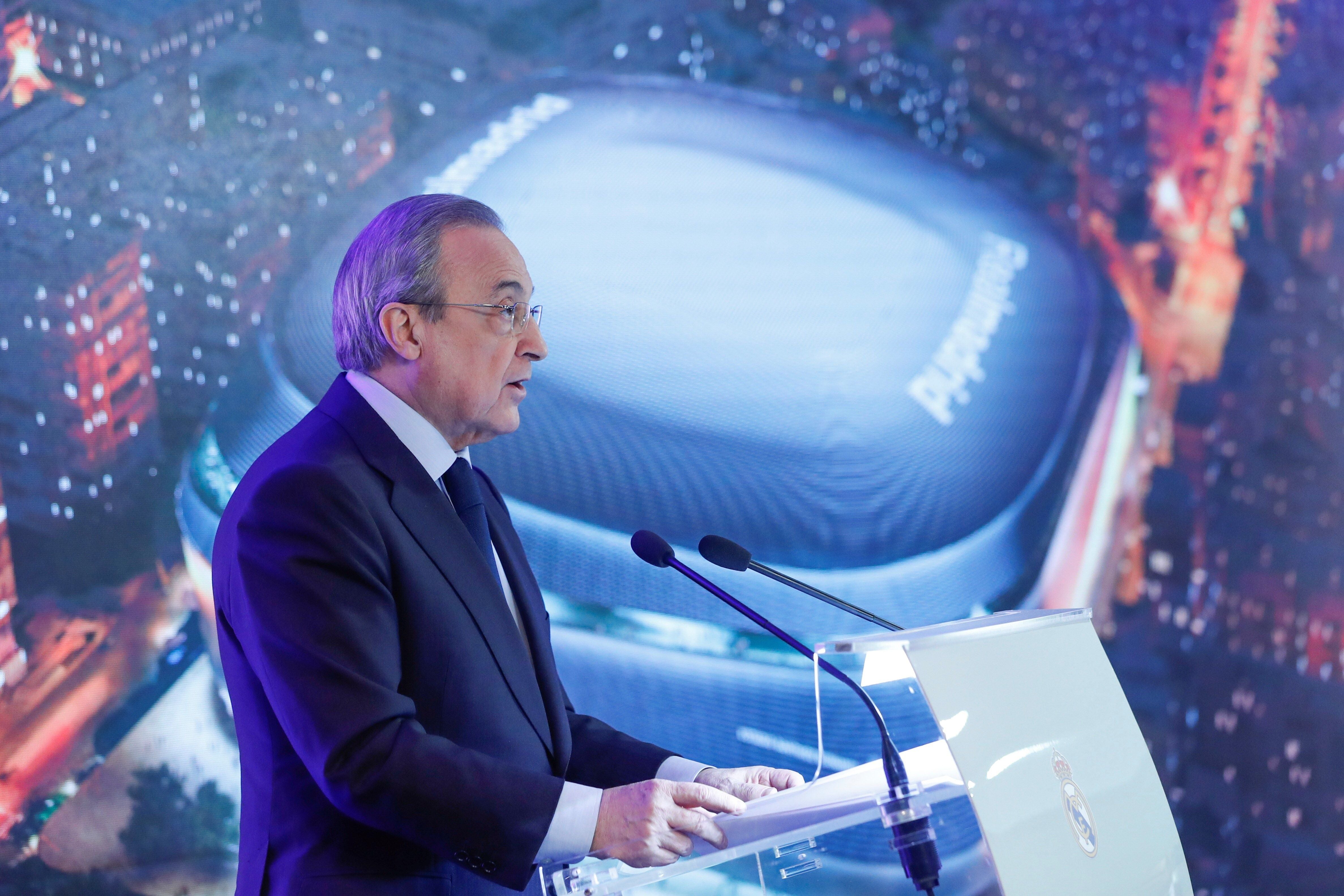 Florentino Pérez presenta el nuevo Santiago Bernabéu: "Será el mejor estadio del futuro" Florentino Pérez presenta el nuevo Santiago Bernabéu: "Será el mejor estadio del futuro"