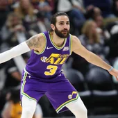 Ricky Rubio defiende una acción en un partido con los Jazz Ricky Rubio defiende una acción en un partido con los Jazz