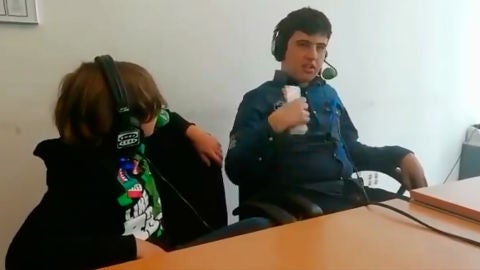 El inspirador rap de Adri&aacute;n, un joven con autismo