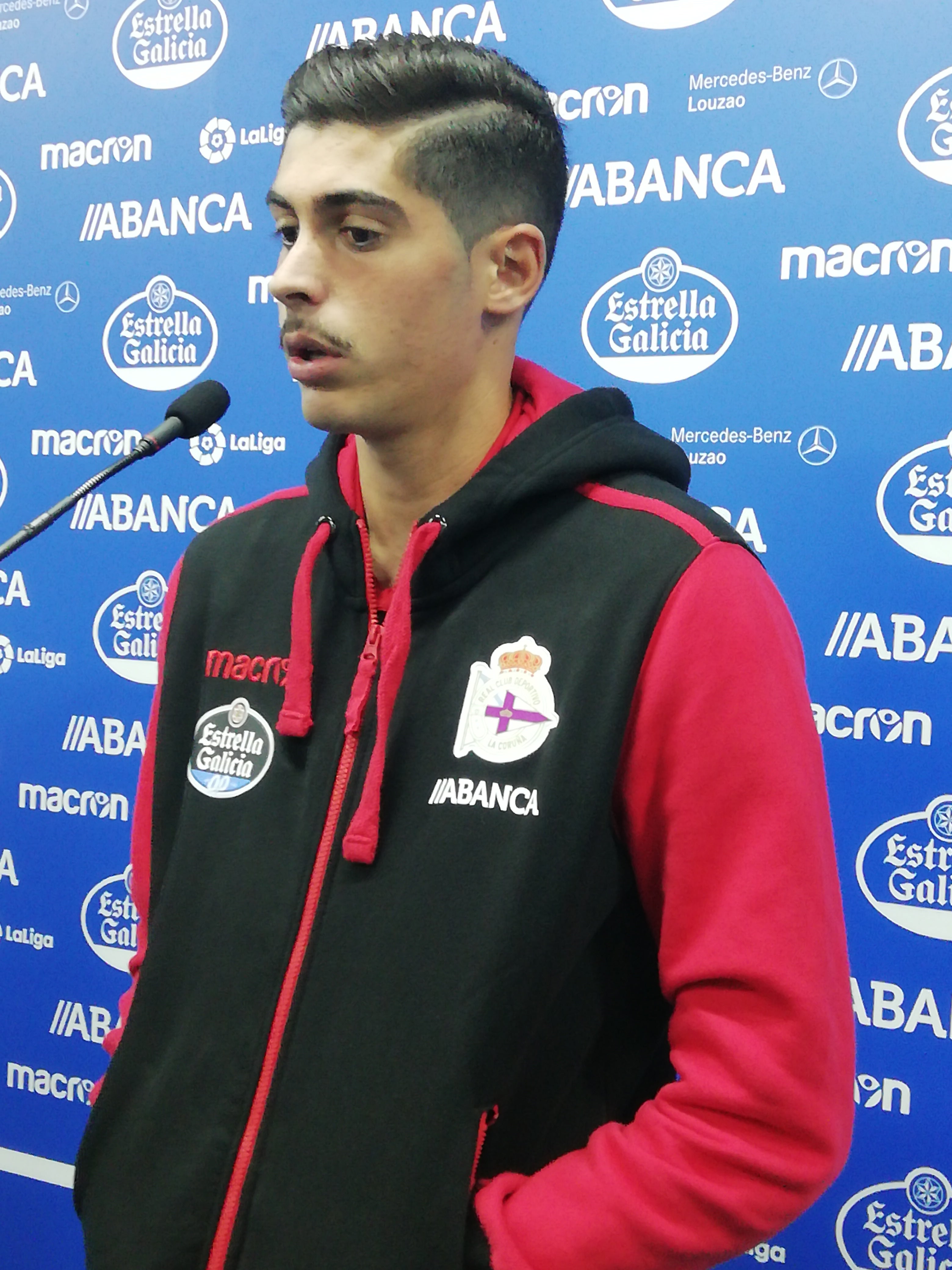 Carlos Fernández: Alabanzas de Álex Bergantiños y mimos en el gimnasio de Abegondo Carlos Fernández: Alabanzas de Álex Bergantiños y mimos en el gimnasio de Abegondo